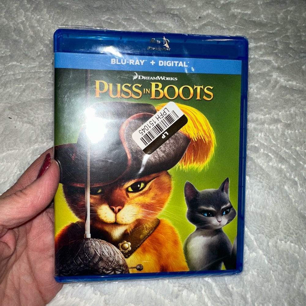 NEW. SEALED. Puss in Boots Blu-ray + Digital. MUST BE BUNDLED